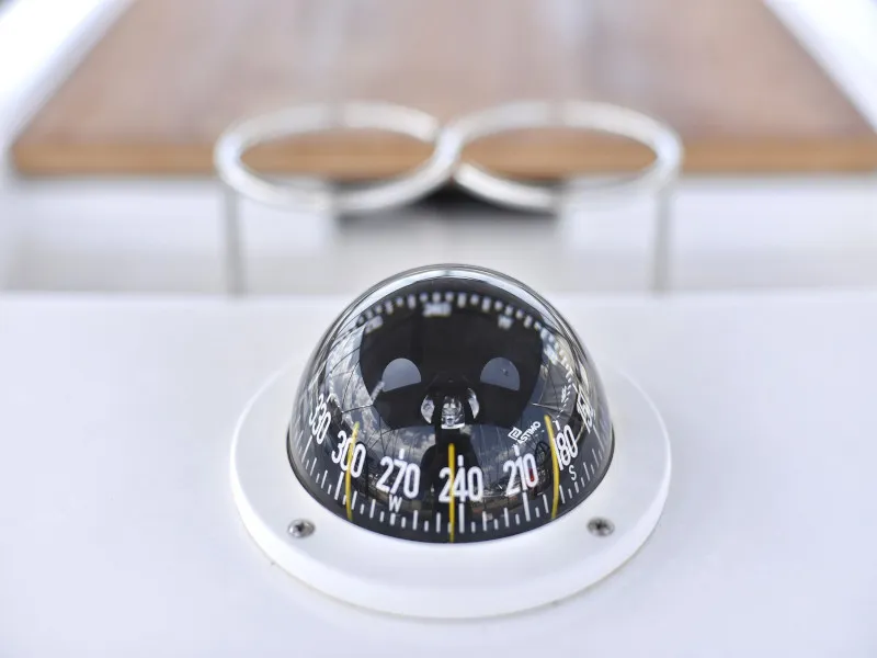 Oceanis 46.1 MR. WHITE — фотография яхты 25