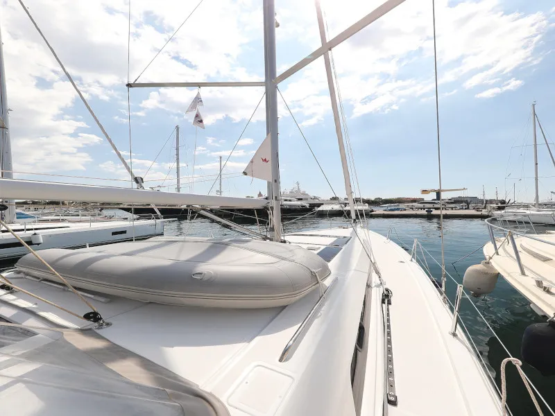 Oceanis 46.1 MR. WHITE — фотография яхты 47