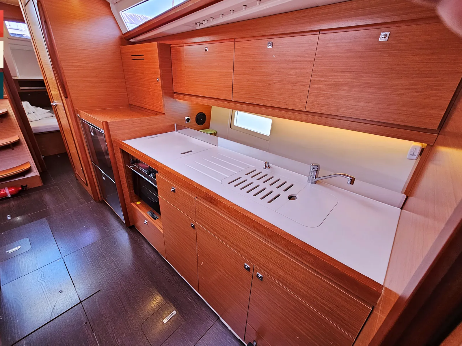 Dufour 390 Grand Large Sara — фотография яхты 17