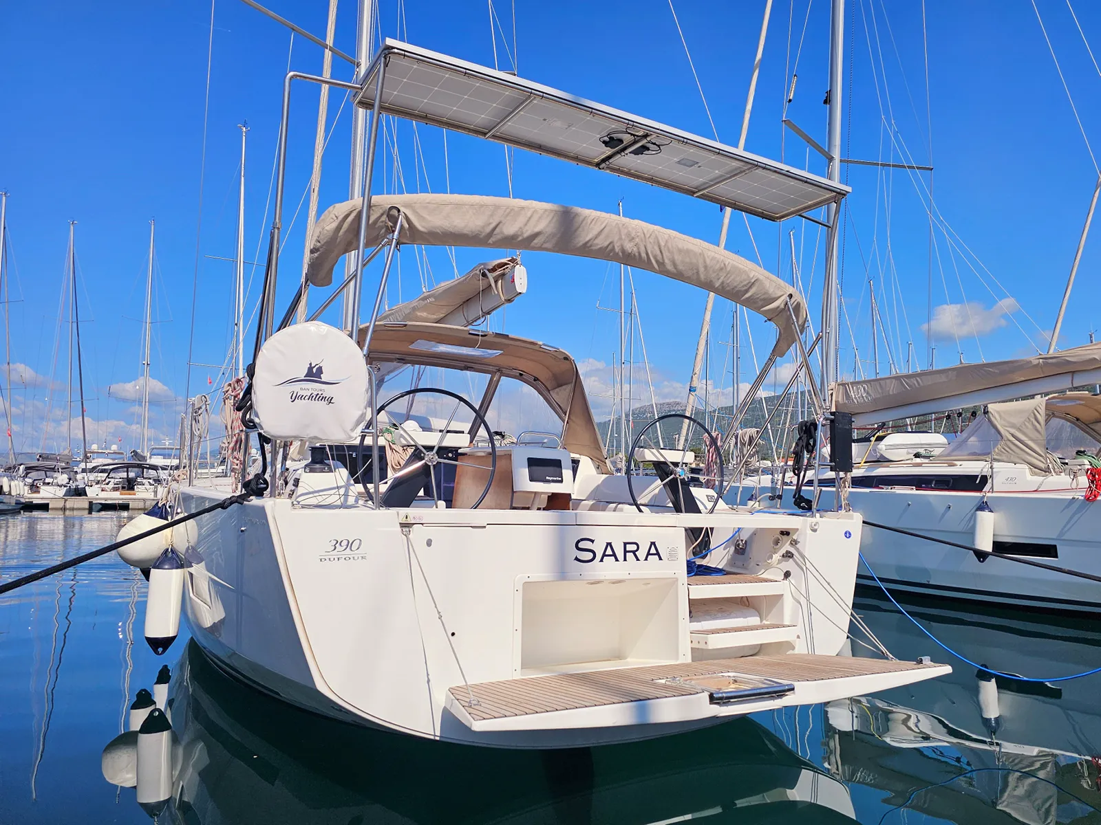 Dufour 390 Grand Large Sara — фотография яхты 9