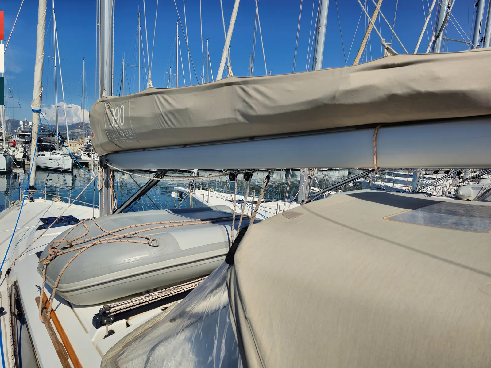 Dufour 390 Grand Large Sara — фотография яхты 8