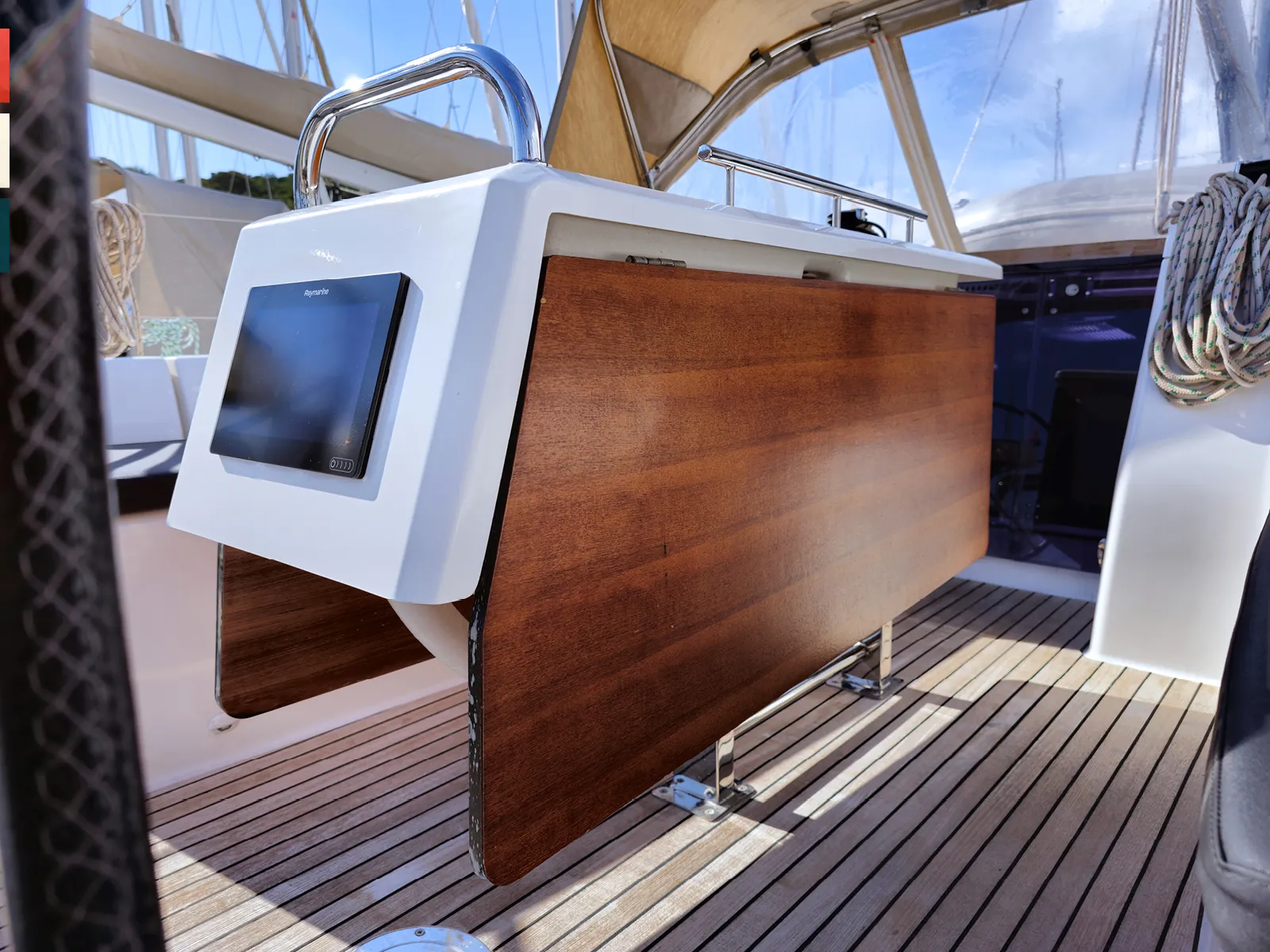 Dufour 390 Grand Large Sara — фотография яхты 32