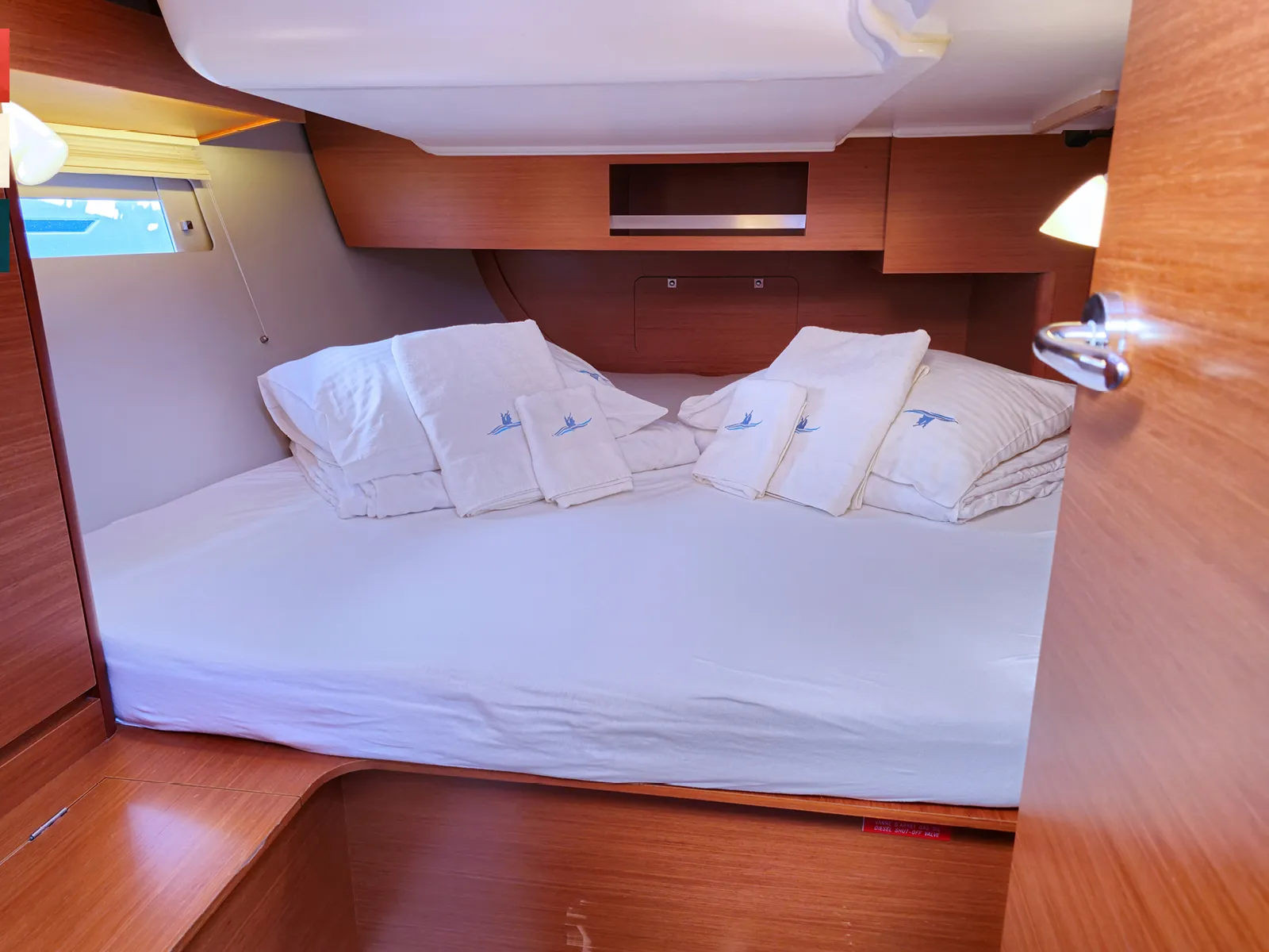 Dufour 390 Grand Large Sara — фотография яхты 27