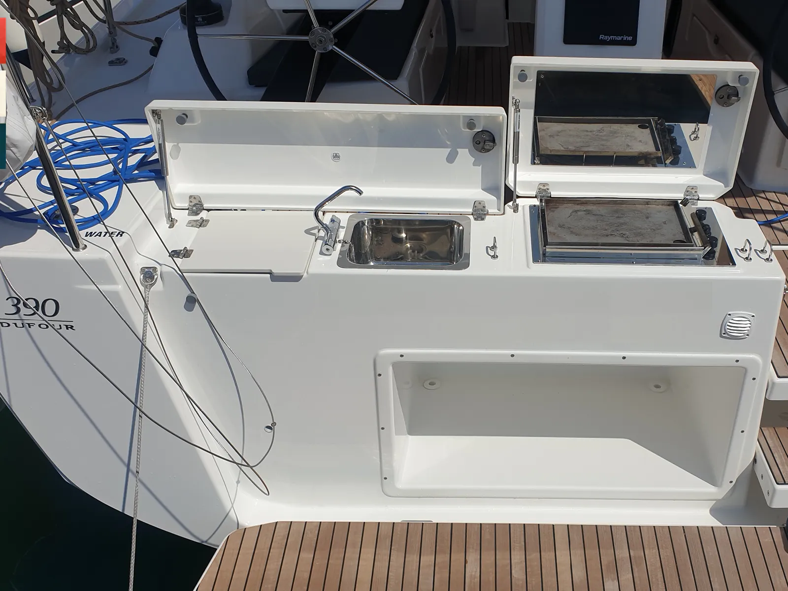 Dufour 390 Grand Large Sara — фотография яхты 31