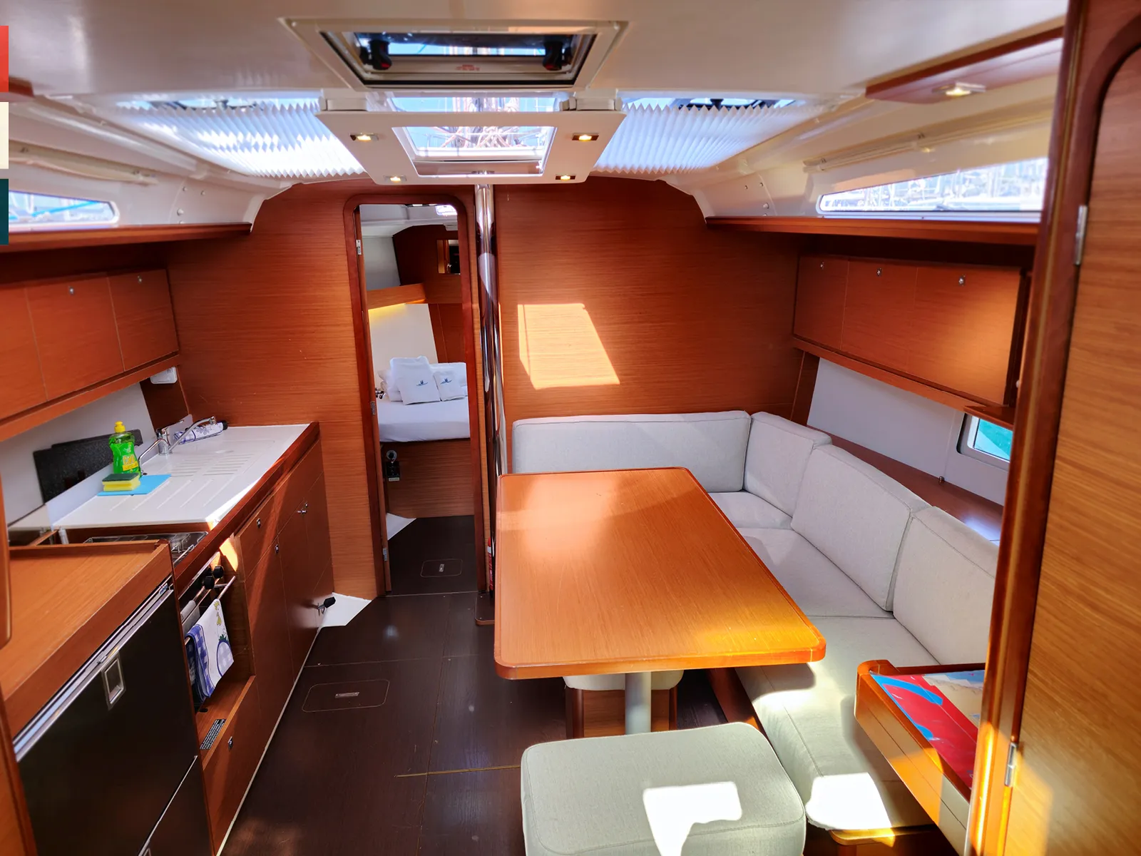 Dufour 390 Grand Large Nika — фотография яхты 30