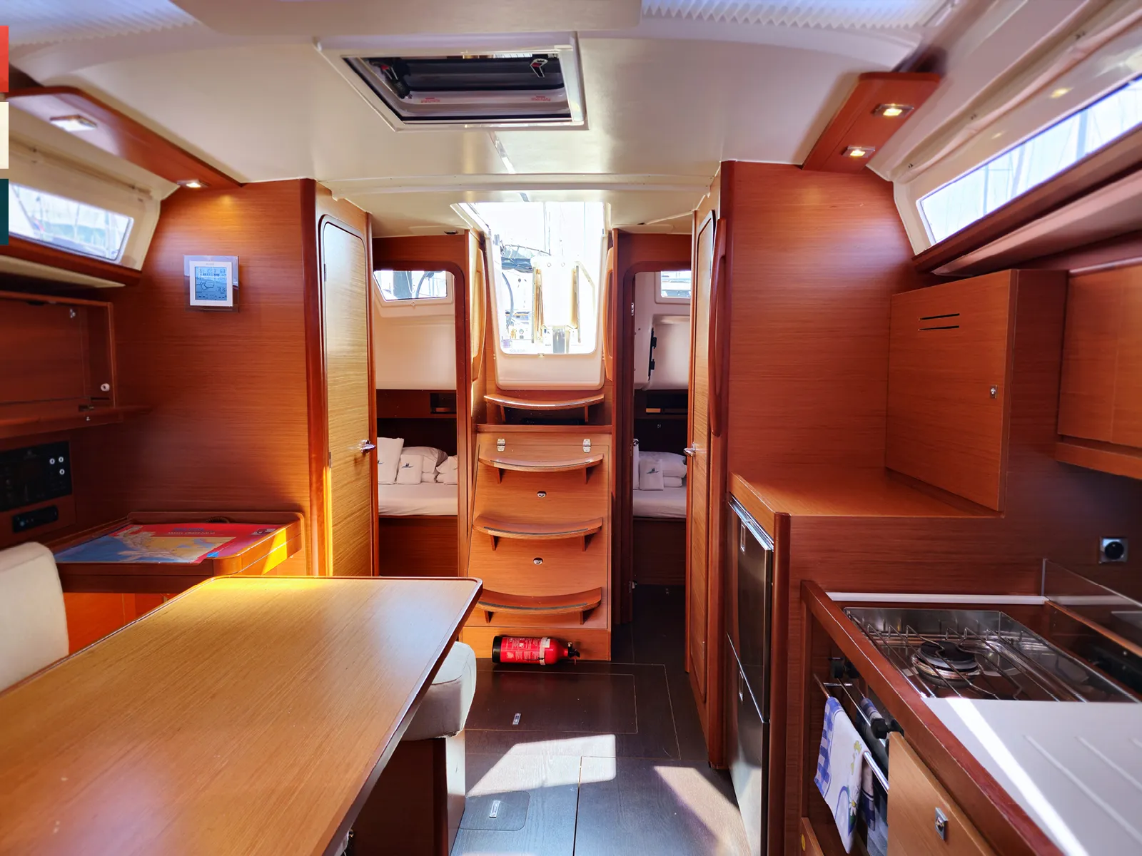 Dufour 390 Grand Large Nika — фотография яхты 17