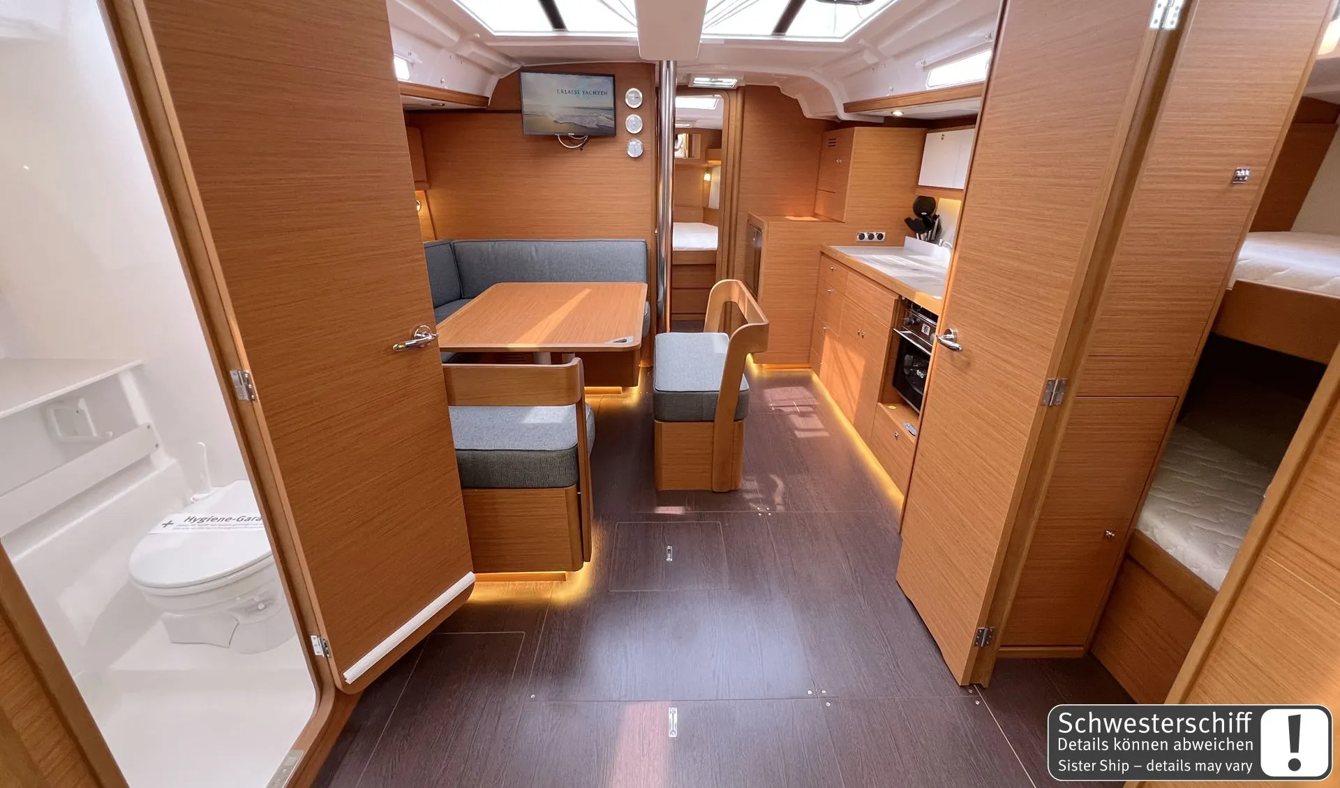 Dufour 430 WHISKY — фотография яхты 23