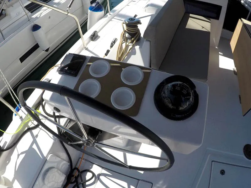 Dufour 470 Alibaba — yacht photo 3