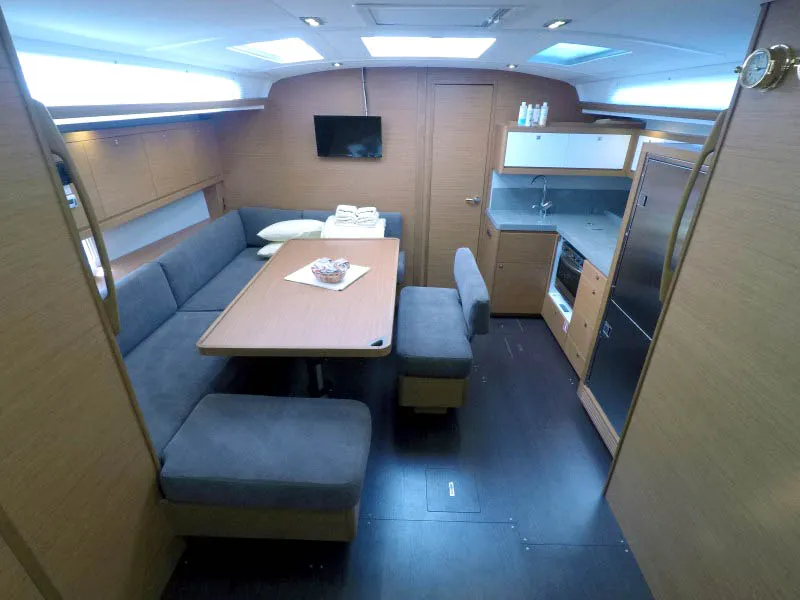 Dufour 470 Alibaba — yacht photo 9