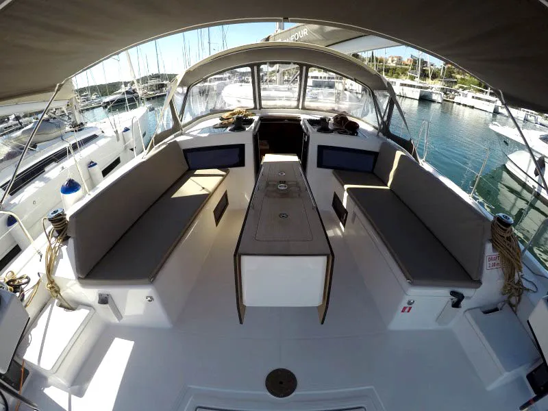 Dufour 470 Alibaba — yacht photo 4