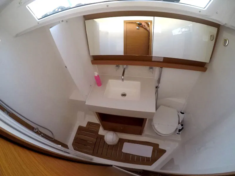 Dufour 470 Alibaba — yacht photo 18