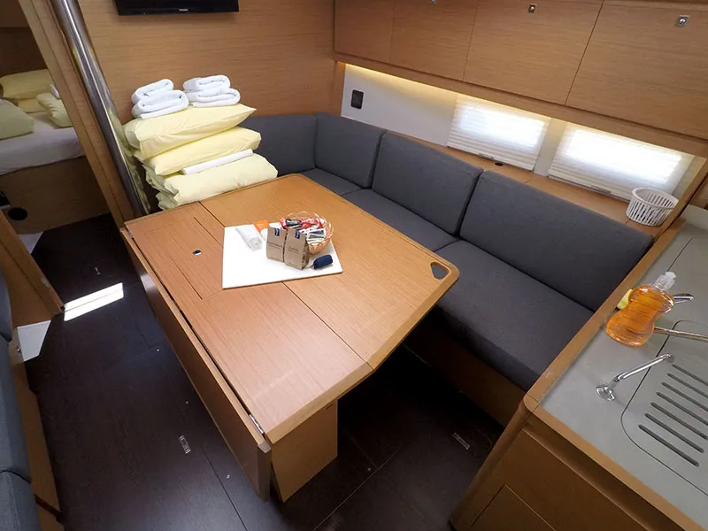 Dufour 390 Grand Large Barone — yacht photo 18