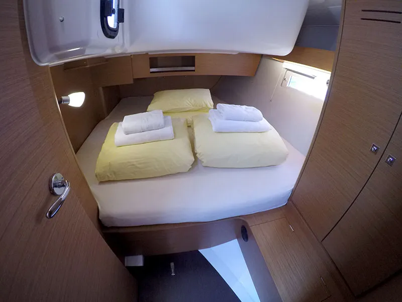 Dufour 390 Grand Large Barone — yacht photo 12