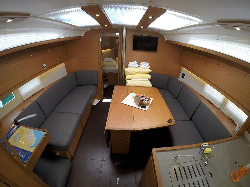 Dufour 390 Grand Large Barone — yacht photo 14