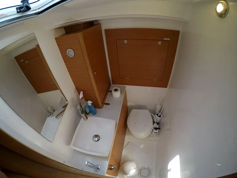 Dufour 390 Grand Large Barone — yacht photo 6