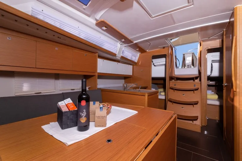 Dufour 390 Grand Large Barone — yacht photo 19