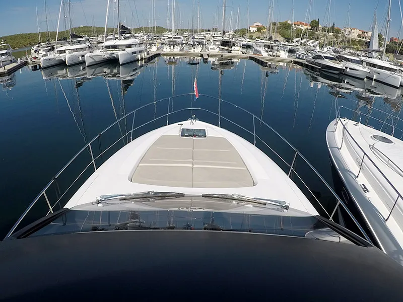 Fairline Squadron 50 Get Lucky — yacht photo 12