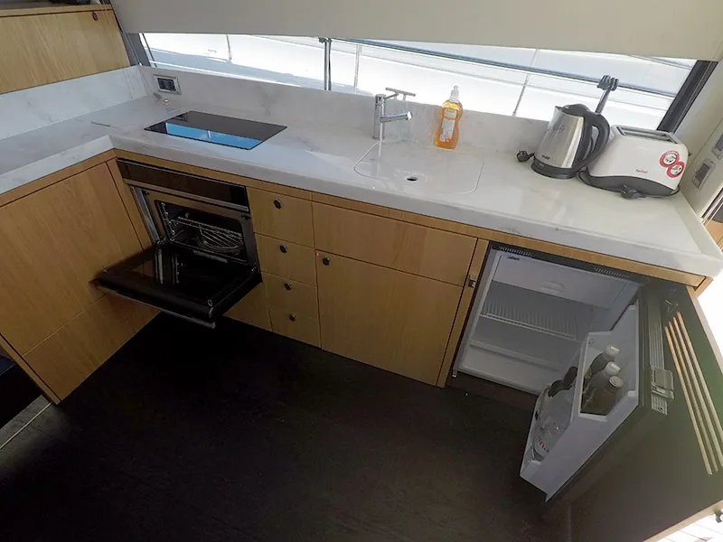 Fairline Squadron 50 Get Lucky — yacht photo 6