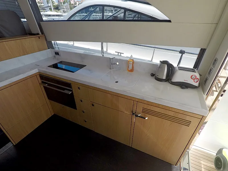 Fairline Squadron 50 Get Lucky — yacht photo 17