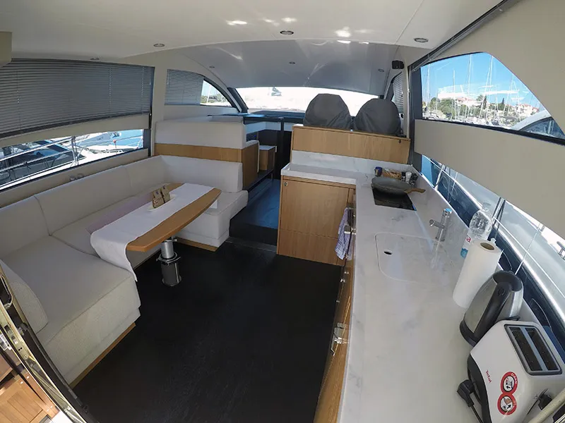Fairline Squadron 50 Get Lucky — yacht photo 14