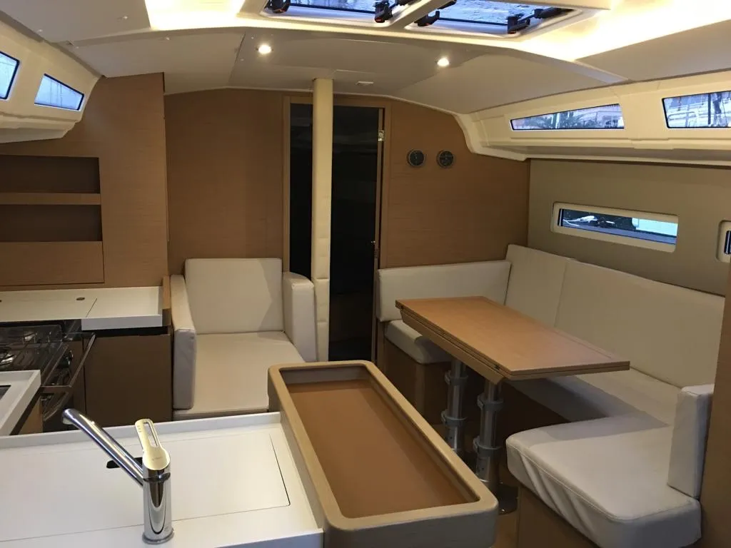 Sun Odyssey 410 Spavalda — Yachtfoto 4