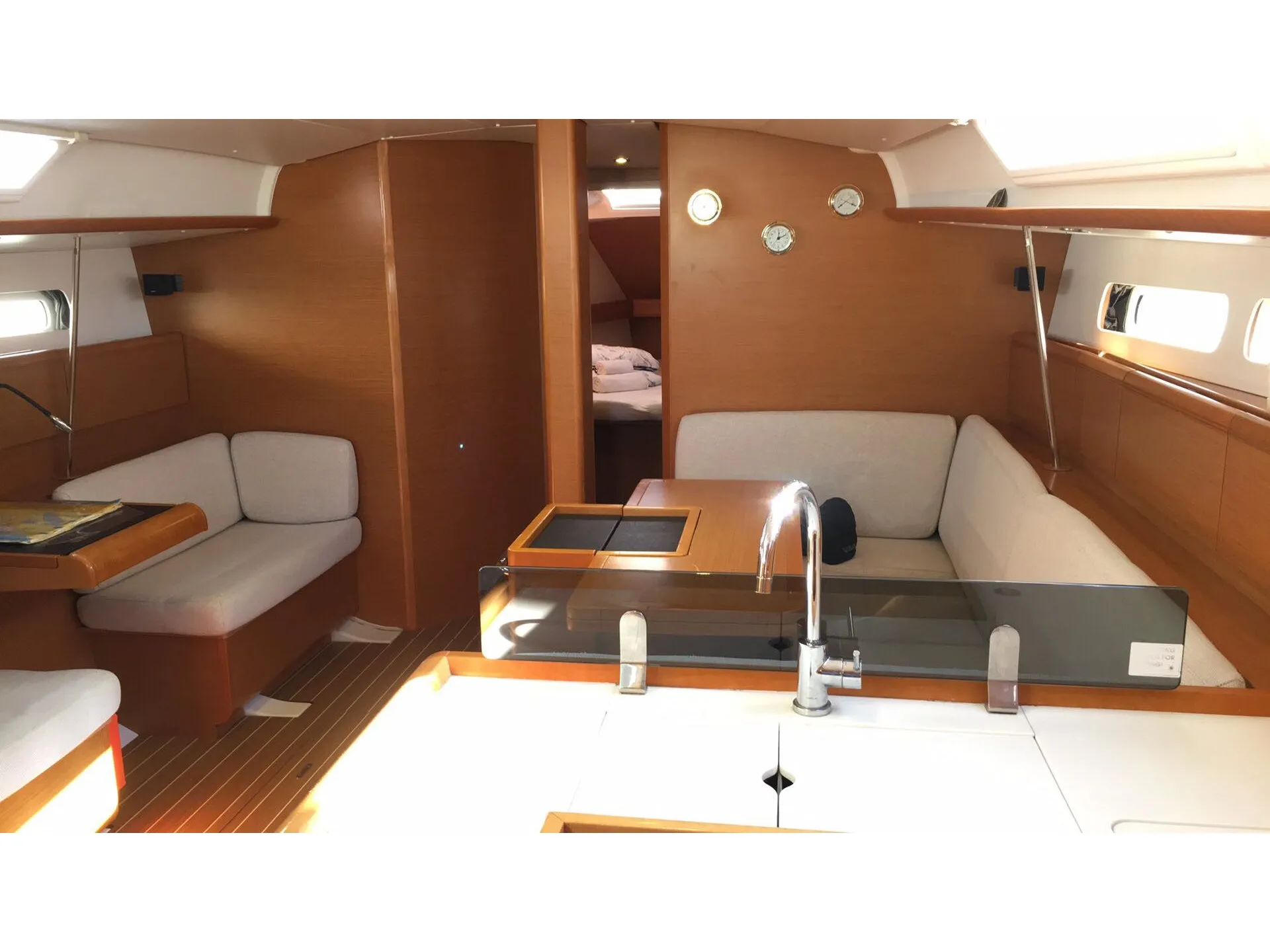 Sun Odyssey 439 Kontiki — снимка на яхтата 2