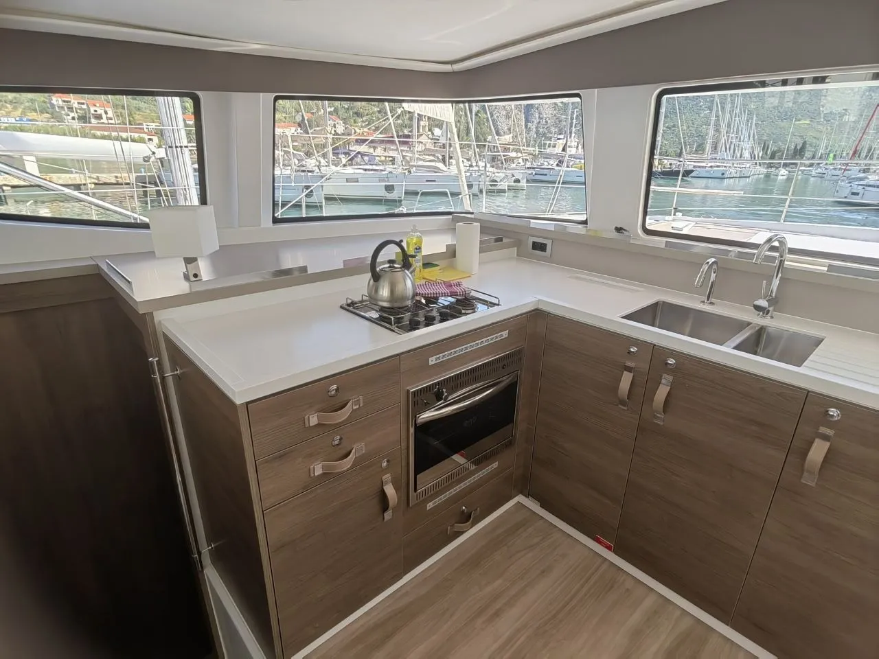 Bali 4.4 Nanann — foto dello yacht n. 26