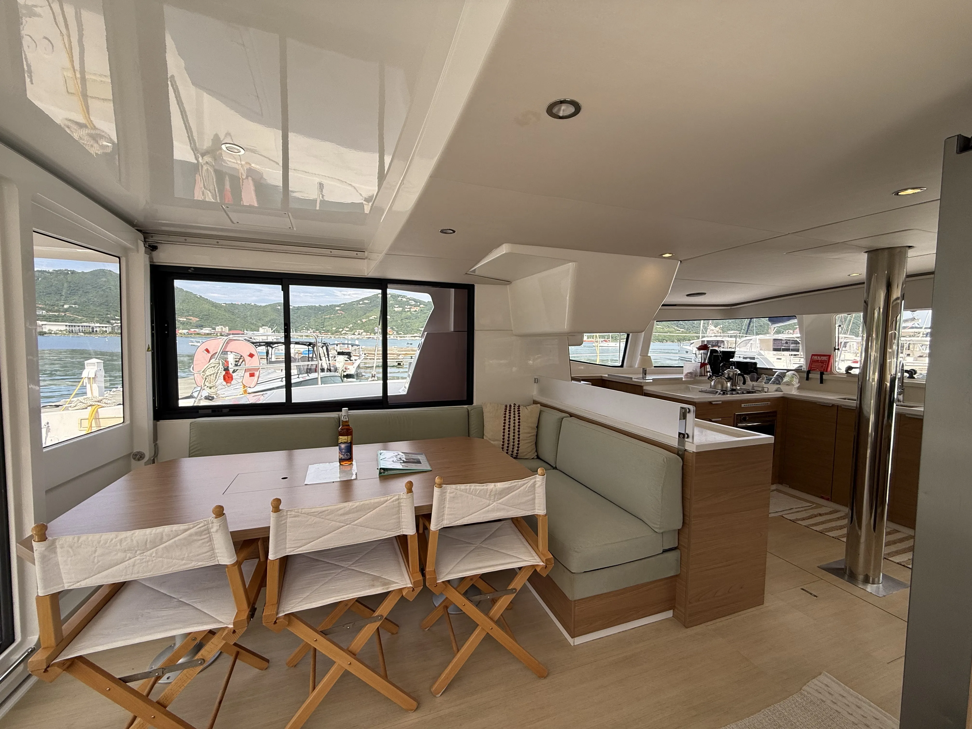 Bali 4.4 Nanann — foto dello yacht n. 30
