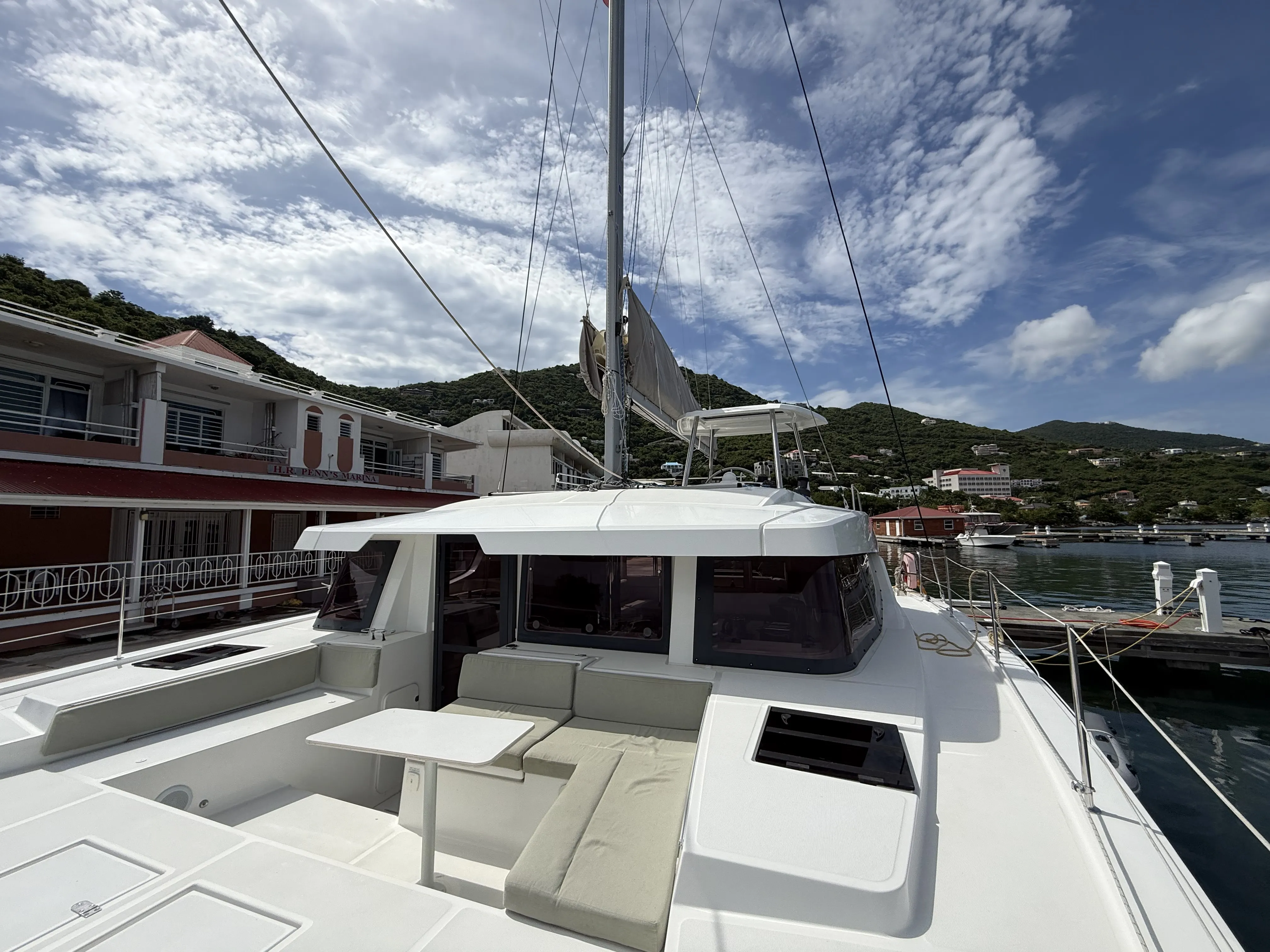 Bali 4.4 Nanann — foto dello yacht n. 24