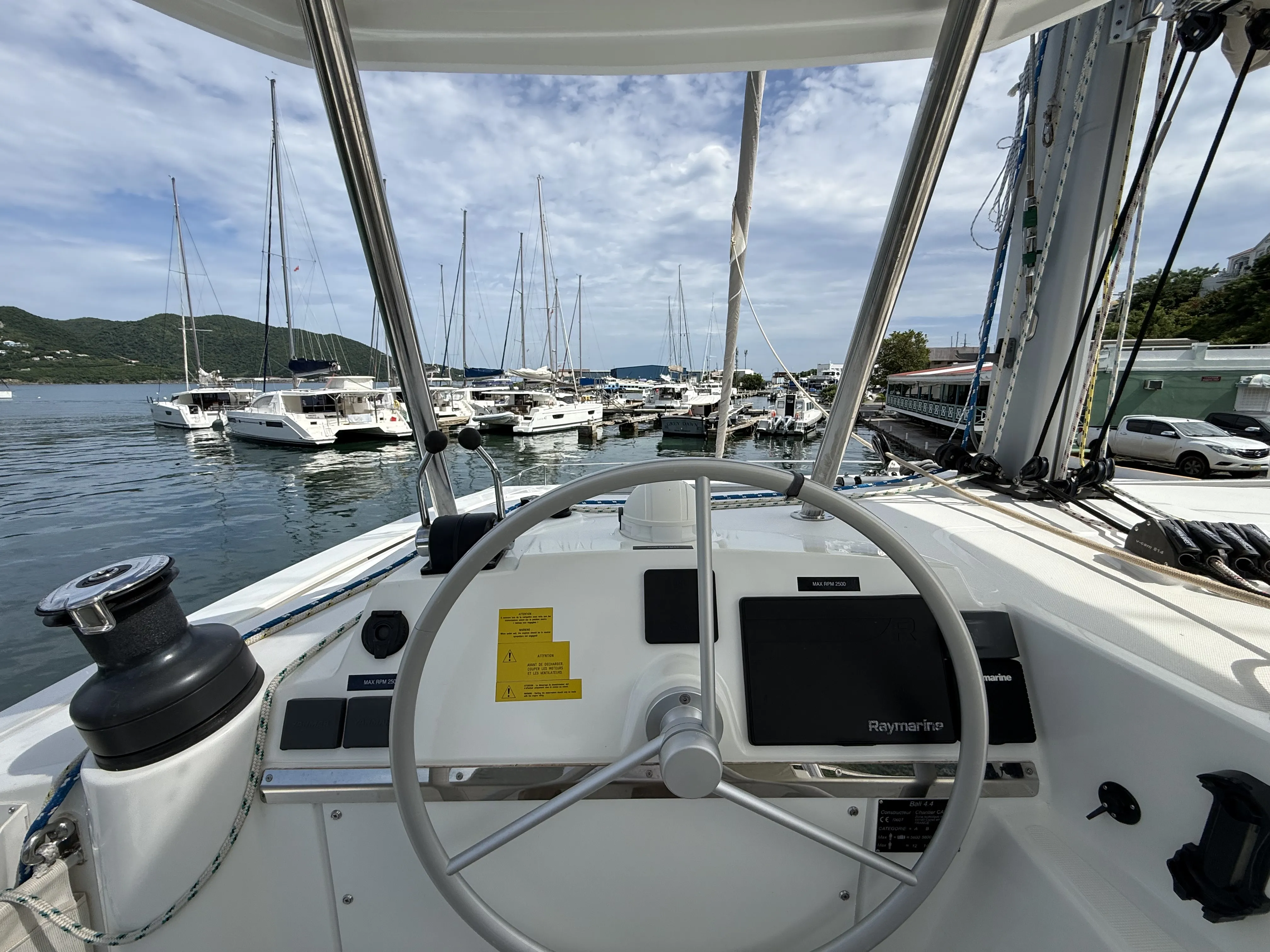 Bali 4.4 Nanann — foto dello yacht n. 7
