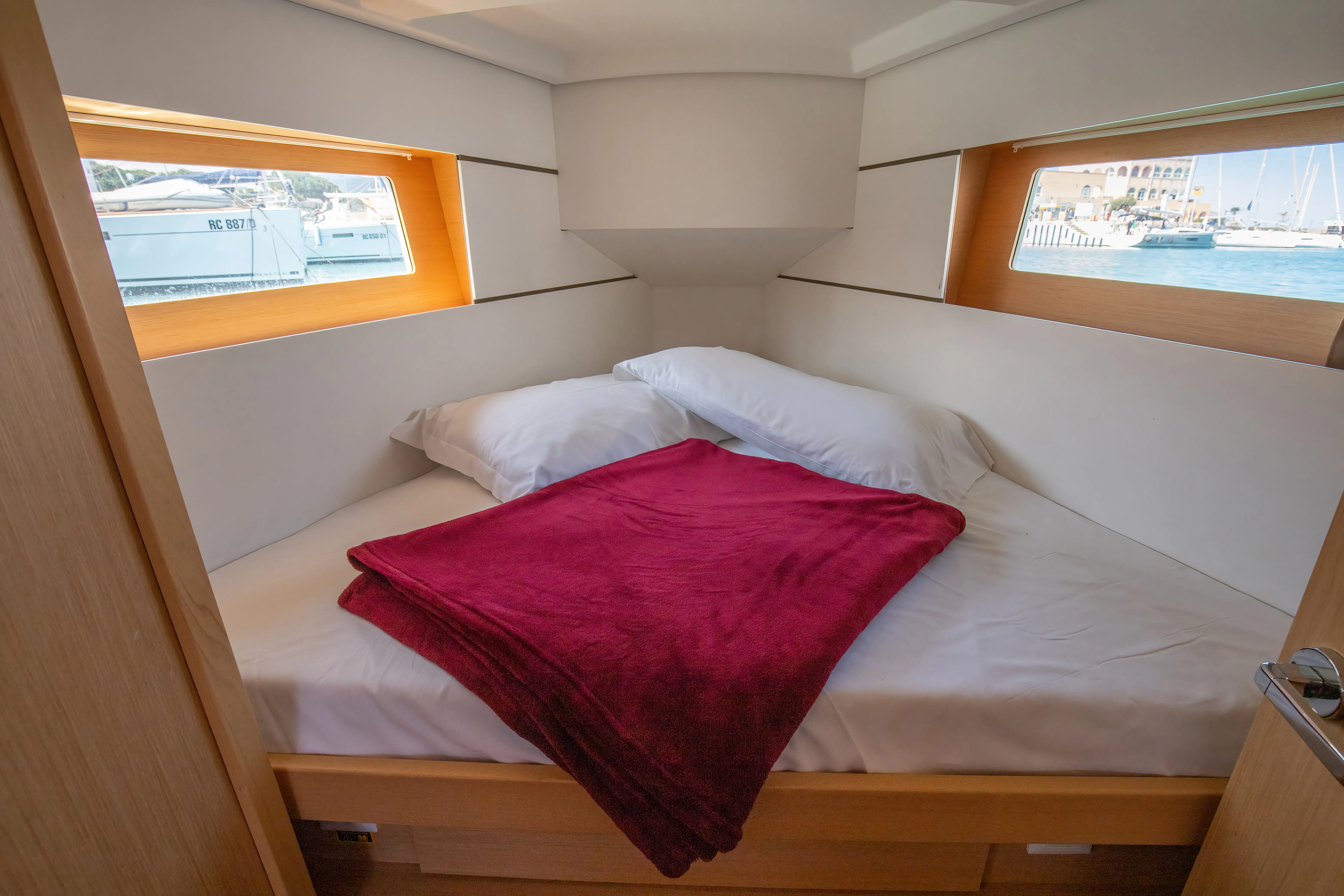 Oceanis 35.1 Levante - Standard line — фотография яхты 18