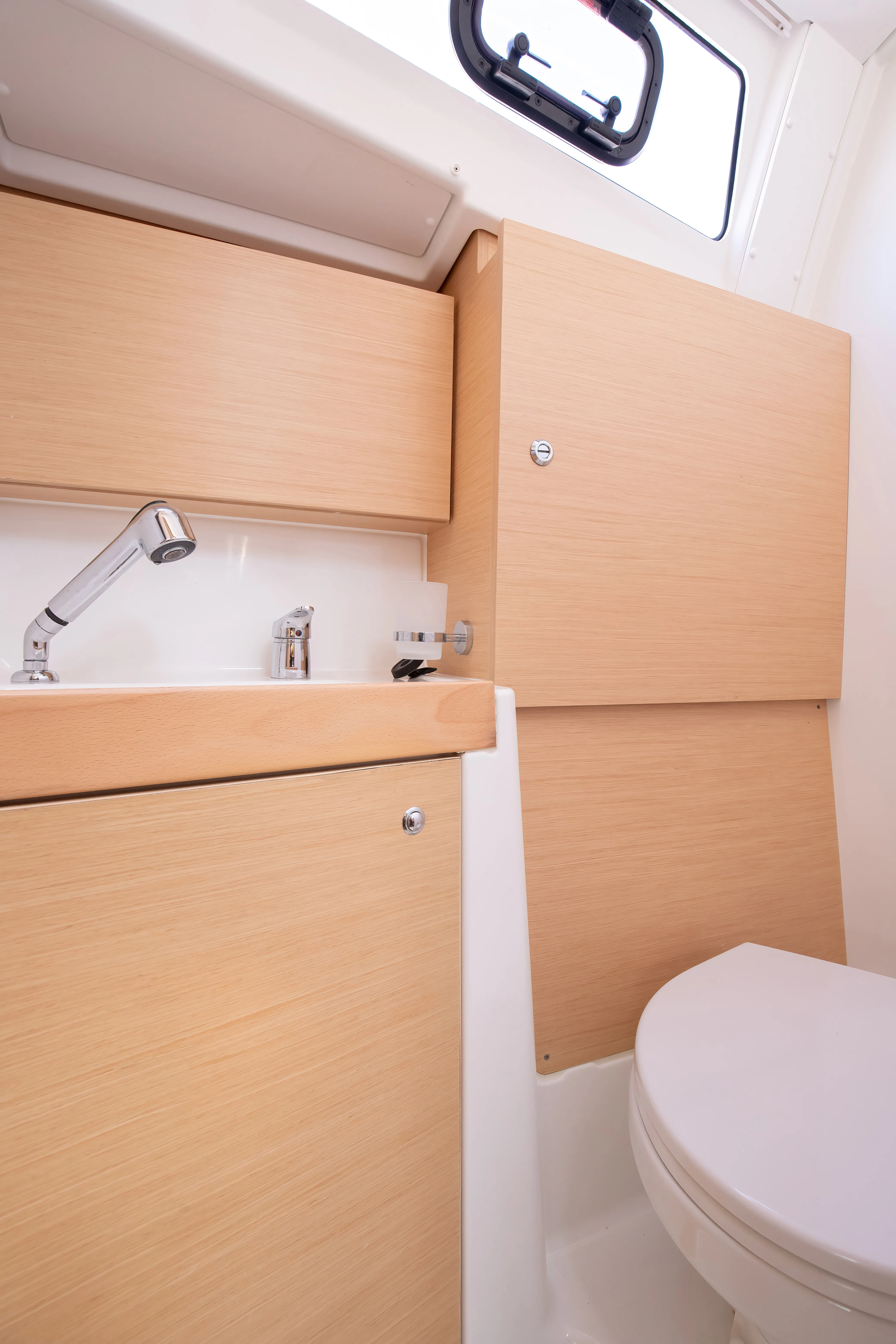 Oceanis 35.1 Levante - Standard line — фотография яхты 16