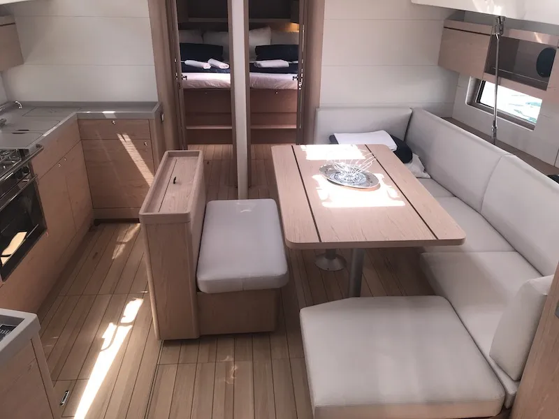 Oceanis 46.1 Becrux — фотография яхты 15