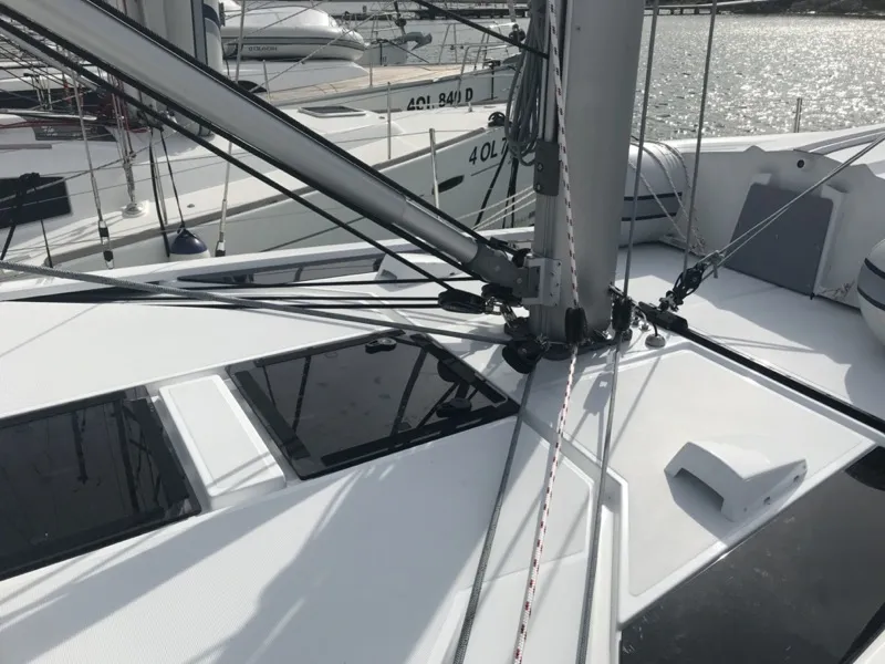 Oceanis 46.1 Becrux — фотография яхты 7
