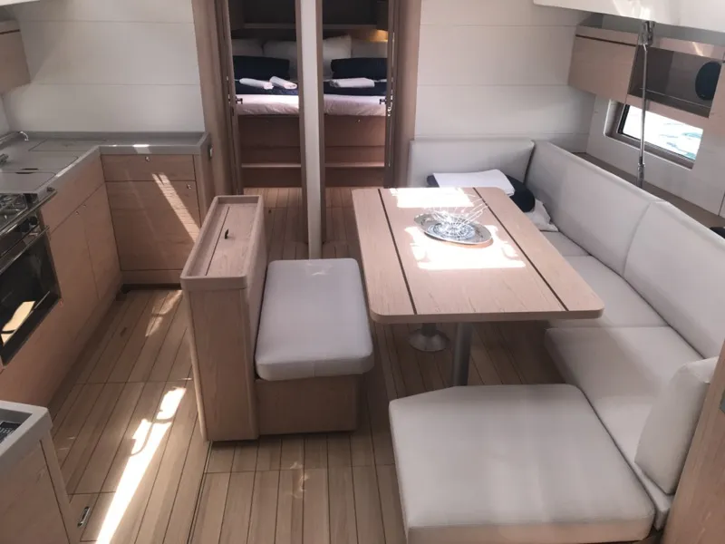 Oceanis 46.1 Becrux — фотография яхты 12