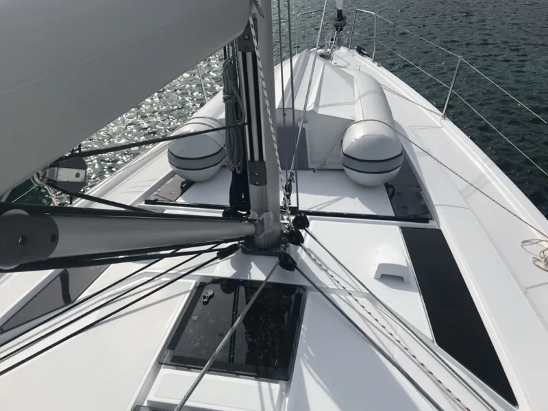Oceanis 46.1 Becrux — фотография яхты 5