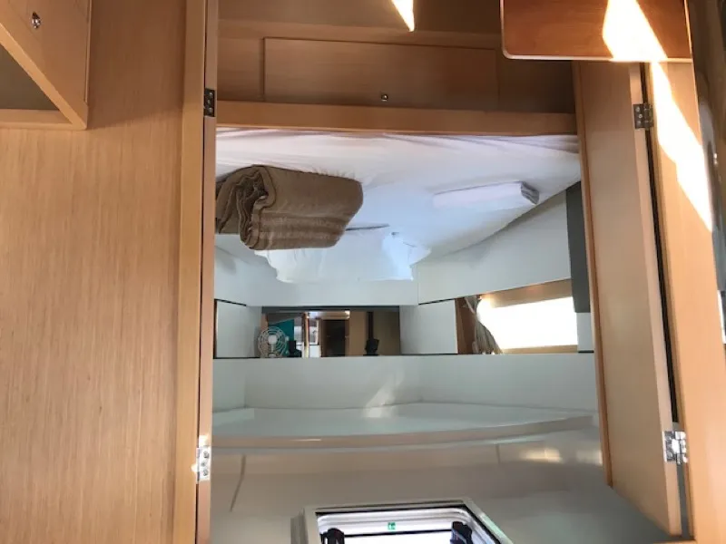 Oceanis 38.1 Zosma — jachtfoto 2
