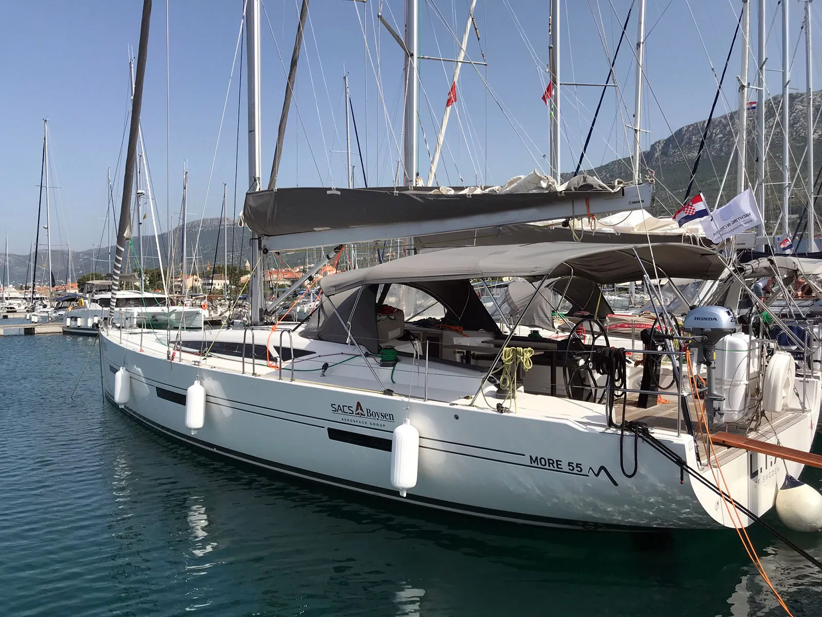 More 55 LIA OF SWEDEN — yacht photo 3