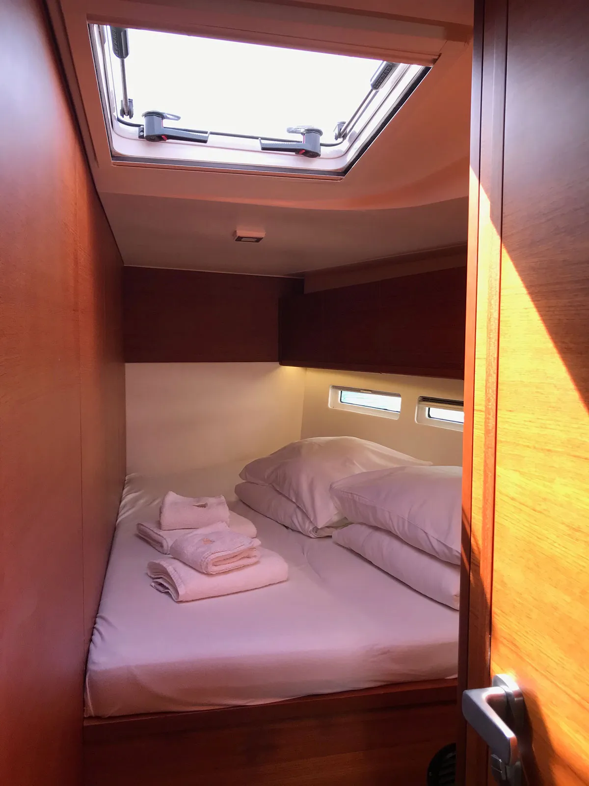 More 55 ATHENE — yacht photo 3