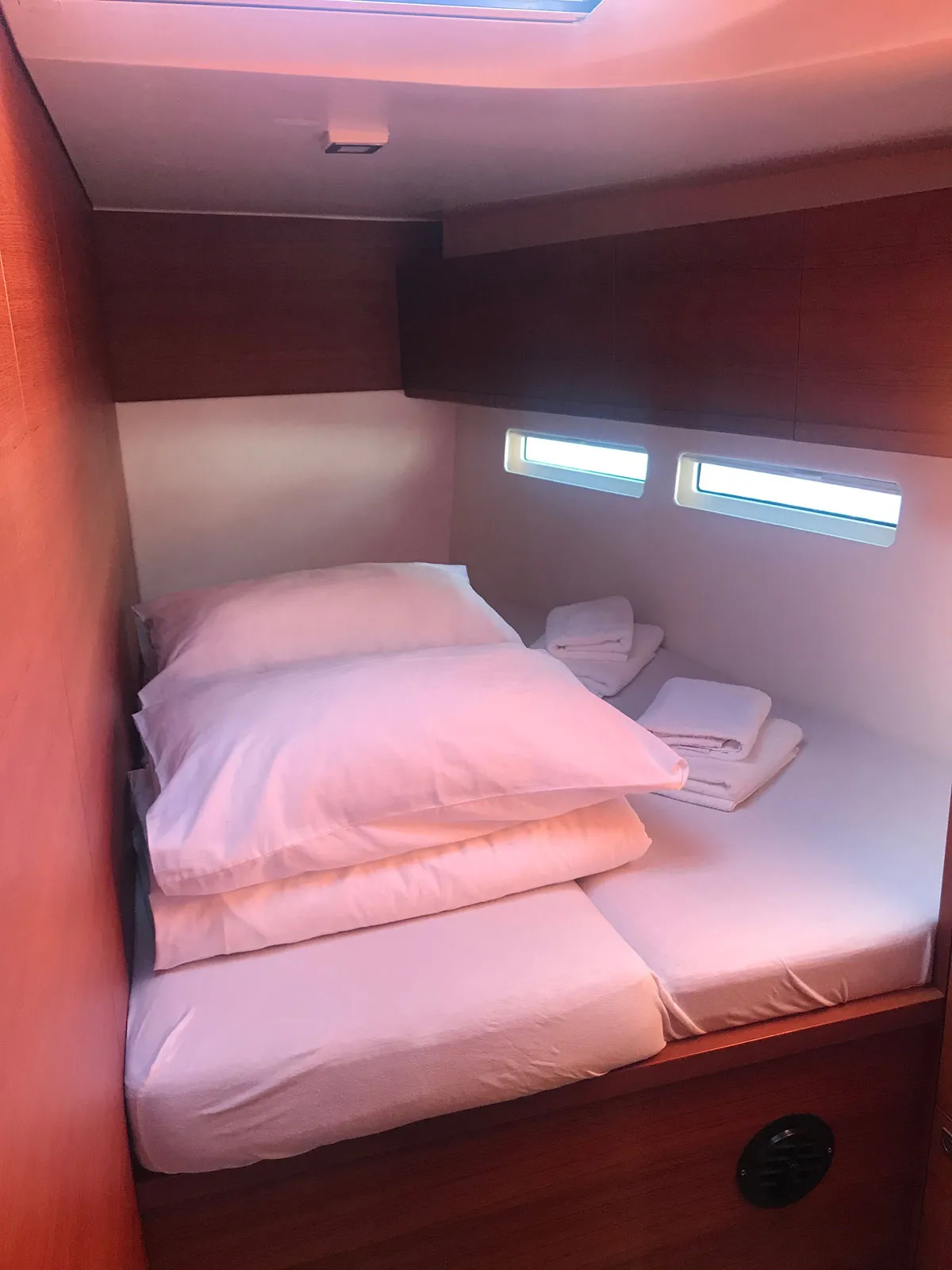 More 55 MORE AMORE — yacht photo 8