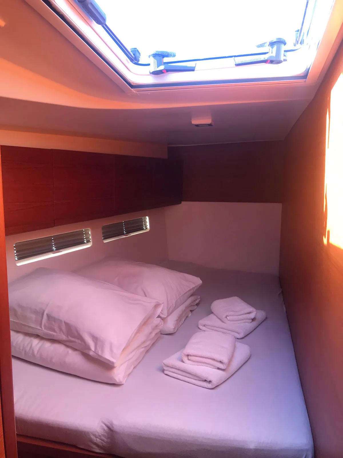More 55 MORE AMORE — yacht photo 12