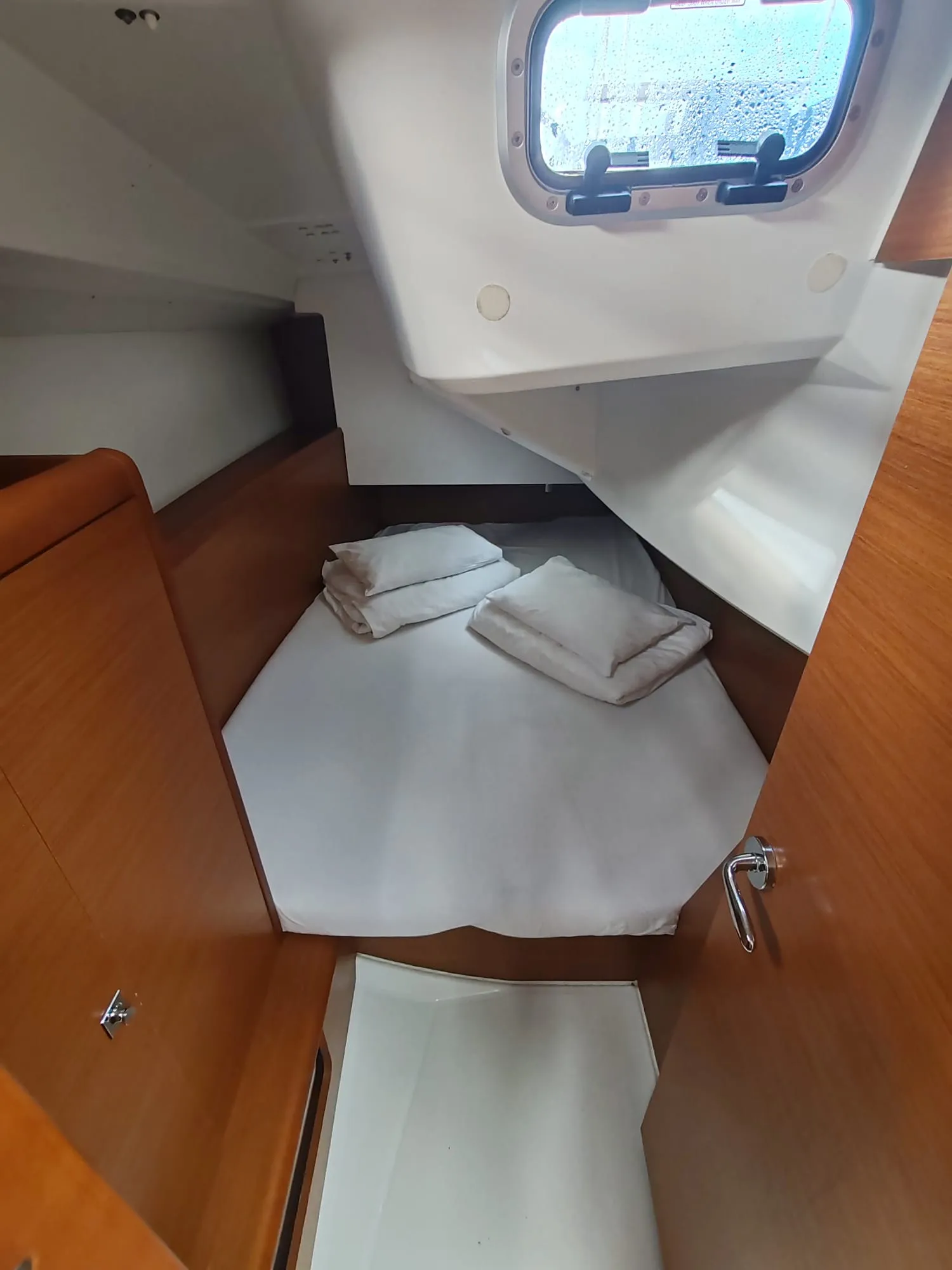 Sun Odyssey 349 Elvis — снимка на яхтата 2