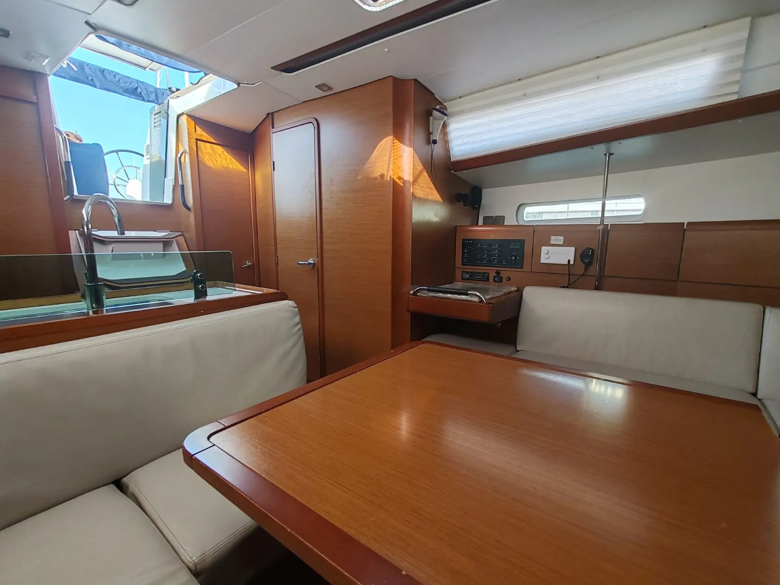Sun Odyssey 389 Freddie — снимка на яхтата 2