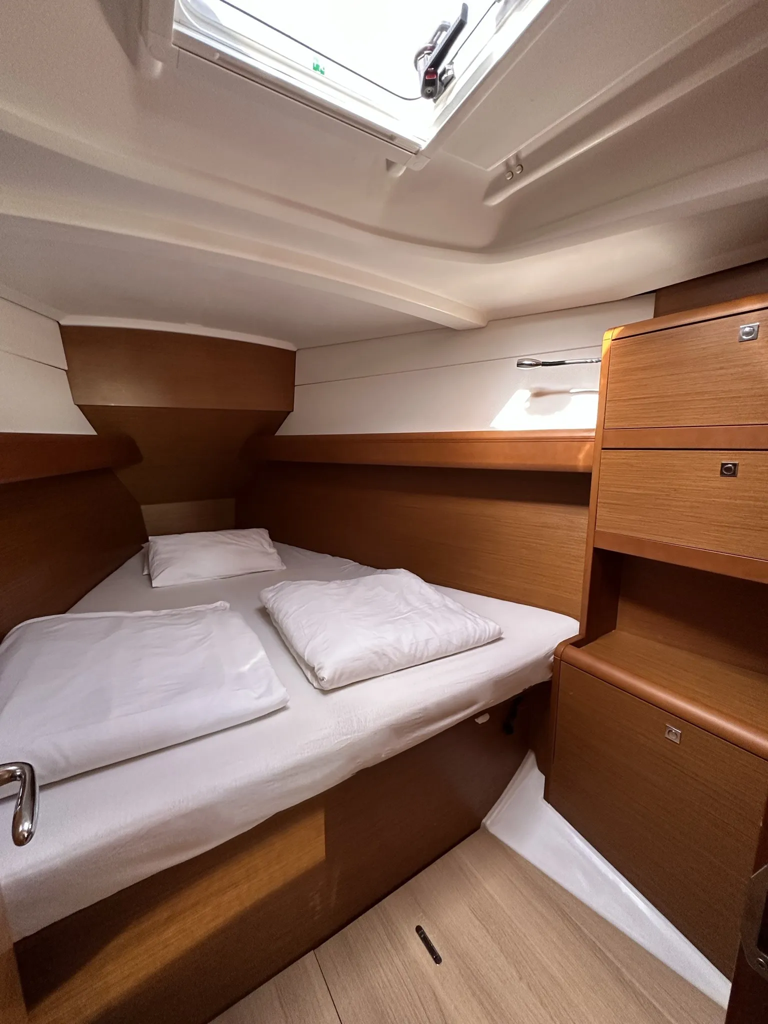 Sun Odyssey 389 Freddie — снимка на яхтата 13