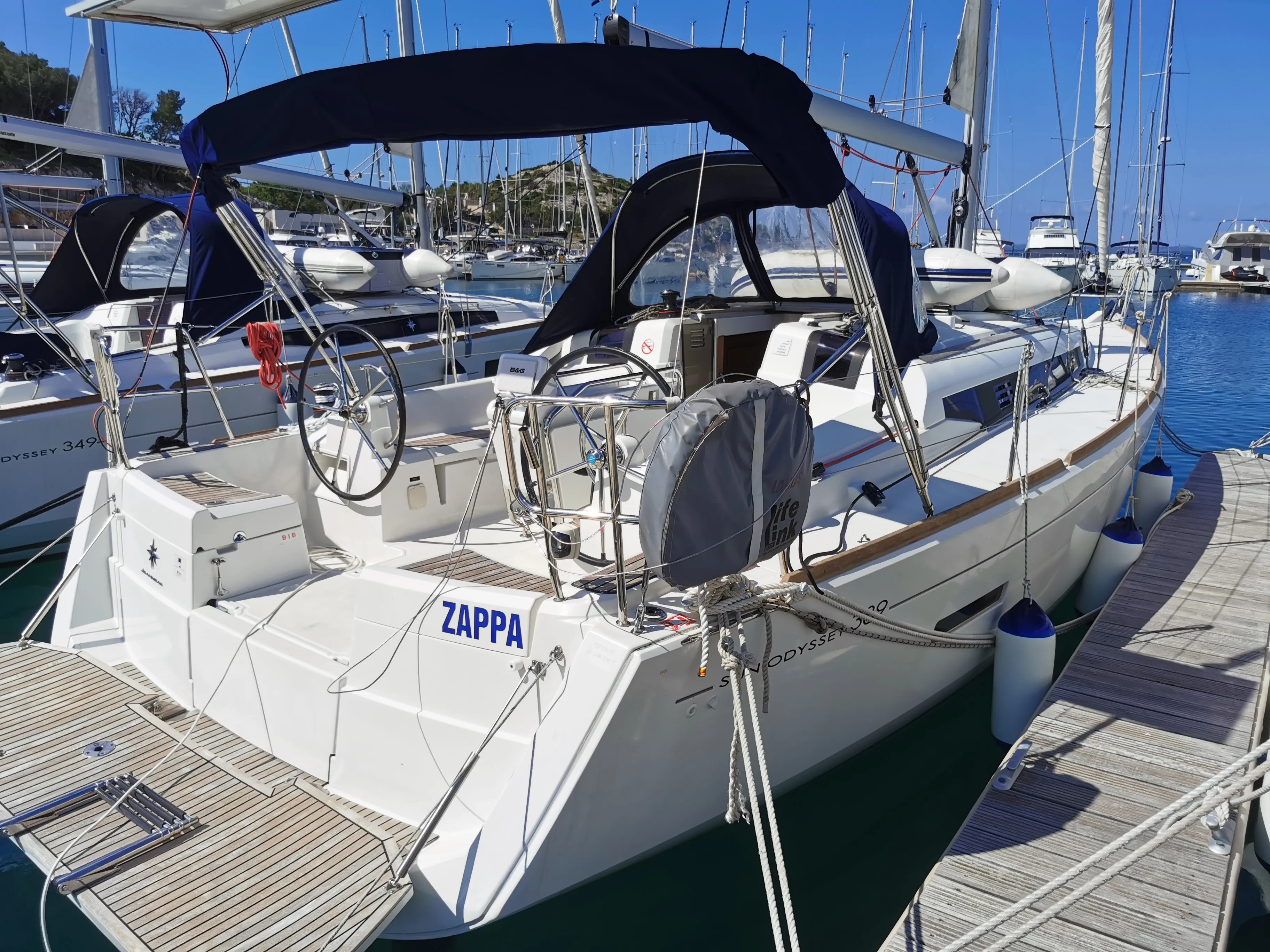 Sun Odyssey 389 Zappa — снимка на яхтата 8