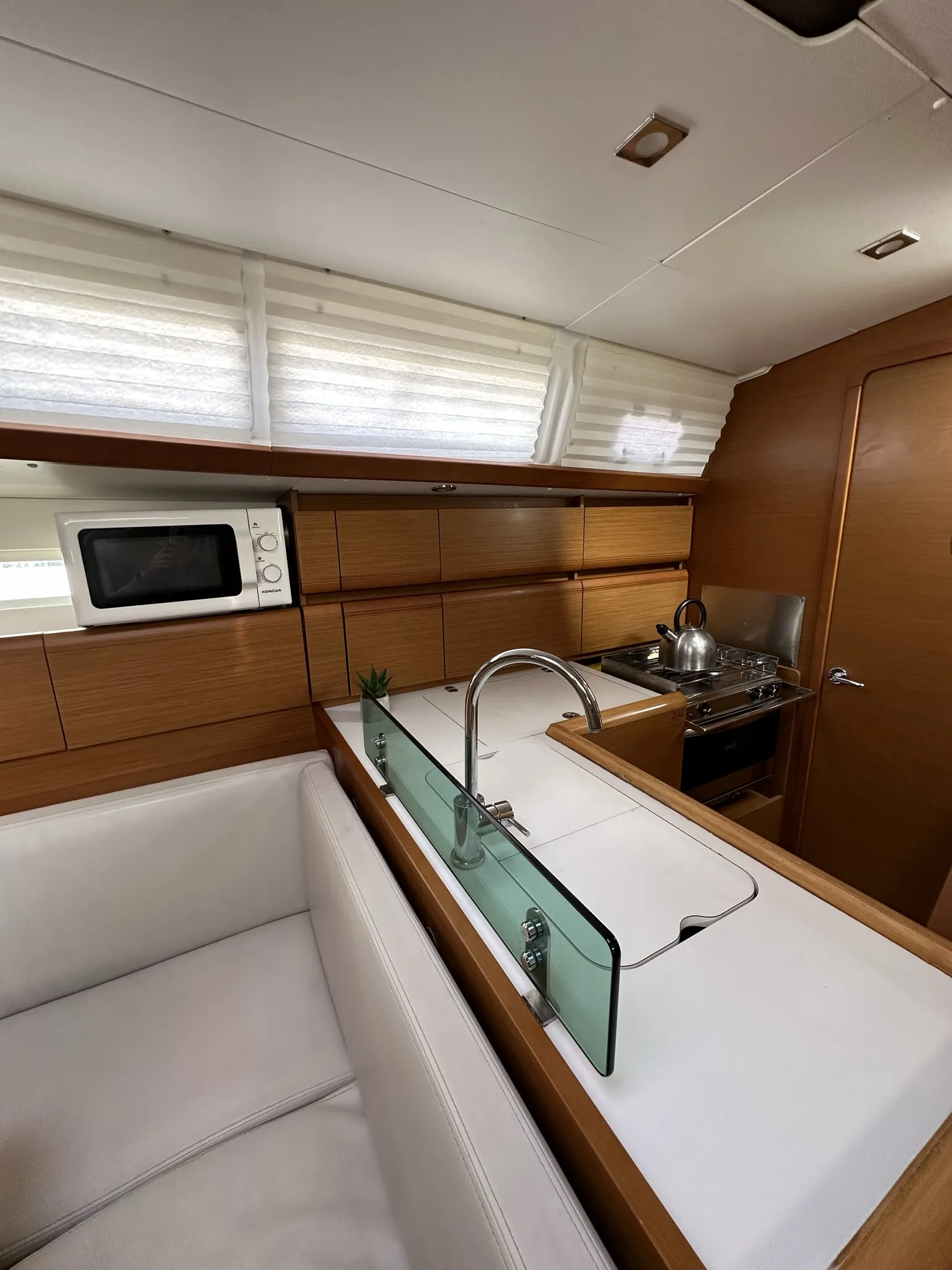 Sun Odyssey 389 Zappa — снимка на яхтата 4