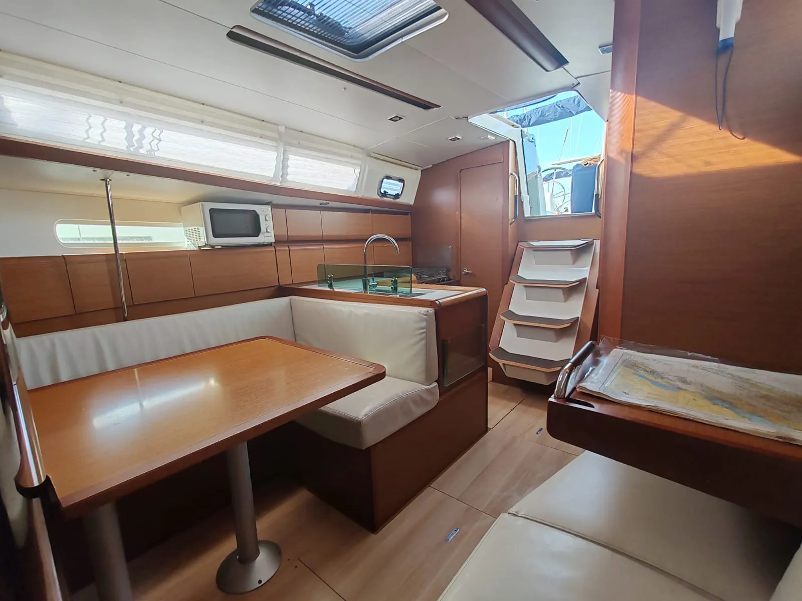 Sun Odyssey 389 Zappa — снимка на яхтата 3
