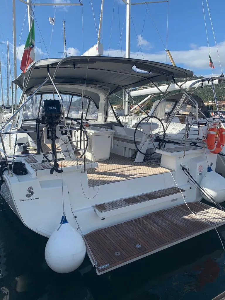 Oceanis 46.1 Alice — yacht photo 2