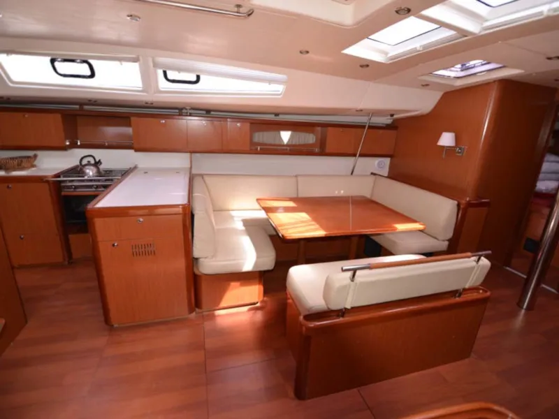 Oceanis 54 Captain John — jahtikuva 2