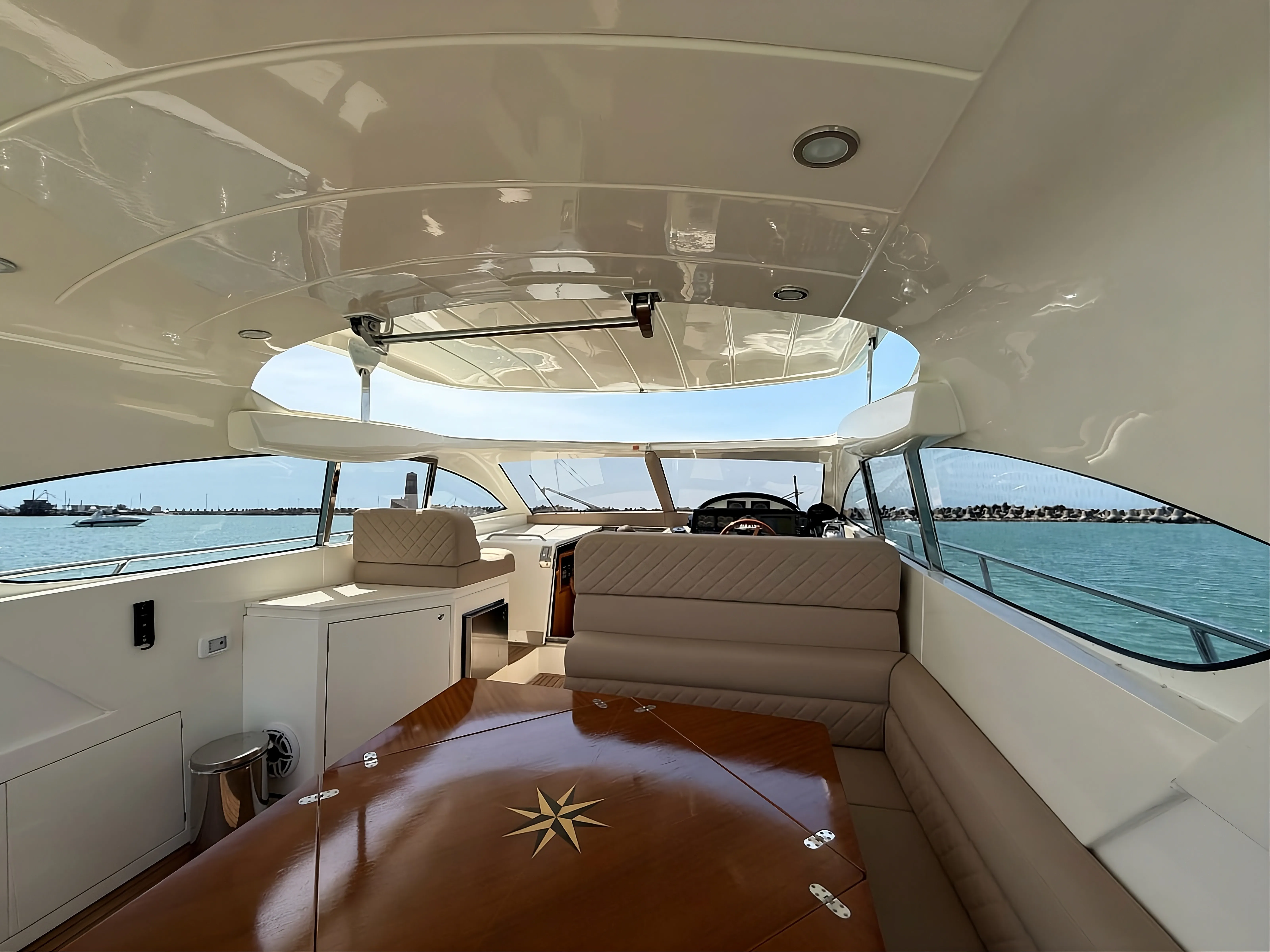 Conam 58S Terry Blue — yacht photo 4